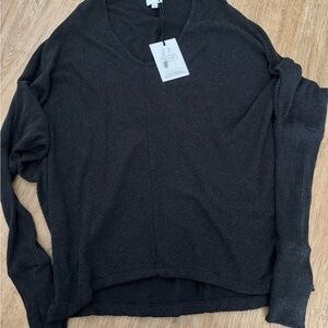 Women's Black Long Sleeve Top